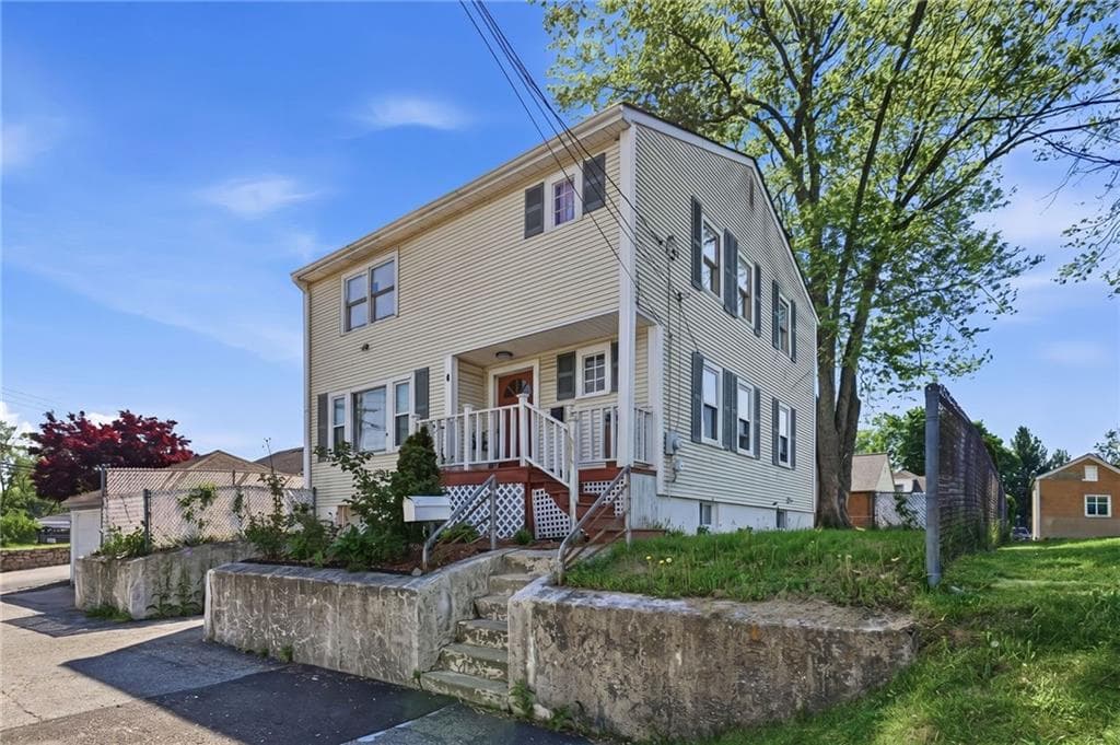 4 Rosemont Avenue
