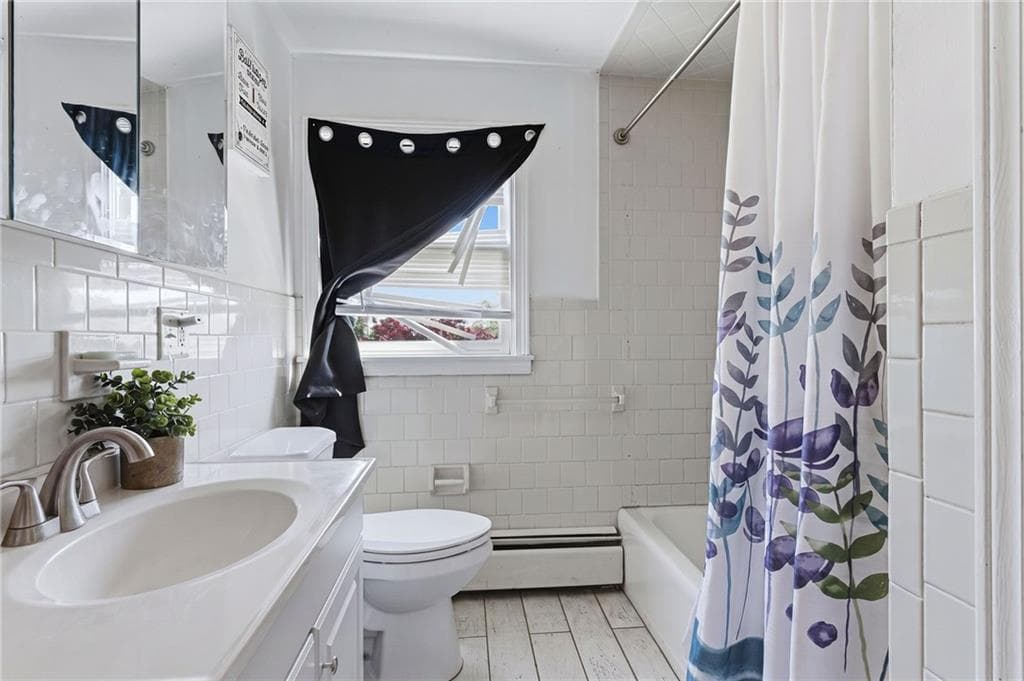 Single Family Residence at 4 Rosemont Avenue, Johnston, photo 15 of 37