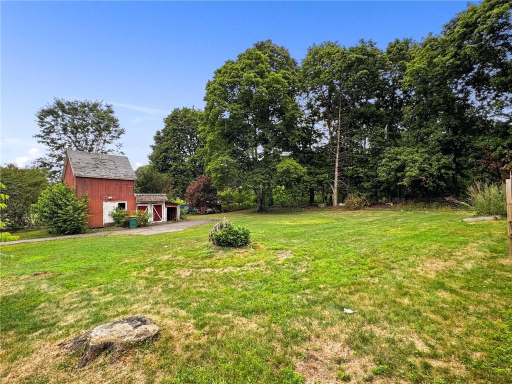 Single Family Residence at 19 Mendon Road, North Attleboro, photo 8 of 20