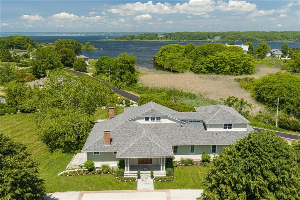 4 Foster Cove Road