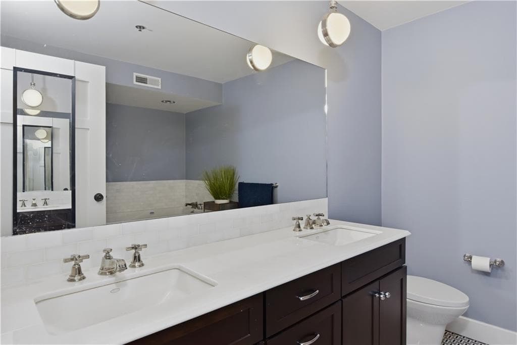 Condominium at 1000 Chapel View Boulevard UNIT 306, Cranston, photo 22 of 32