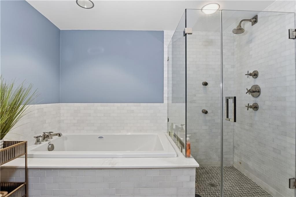 Condominium at 1000 Chapel View Boulevard UNIT 306, Cranston, photo 21 of 32