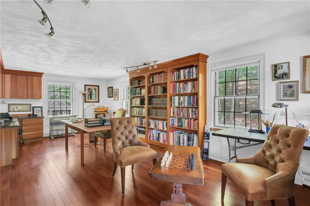 12 Howard Road photo 18