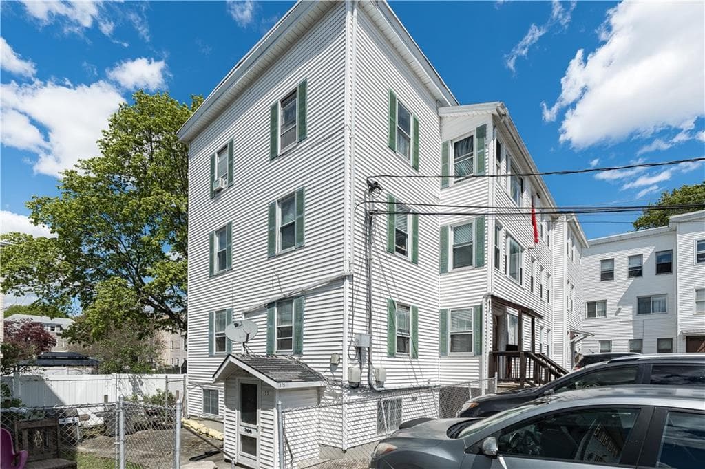 157 181 Rathbun Street photo 16