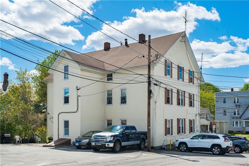 157 181 Rathbun Street photo 5