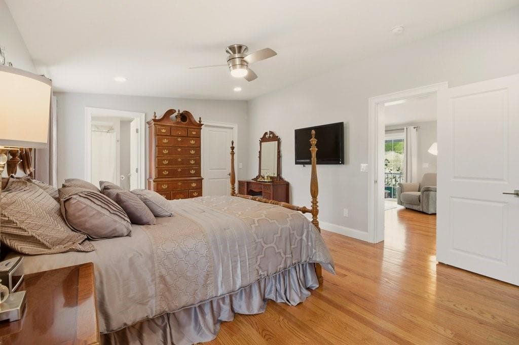 137 Lark Lane photo 24