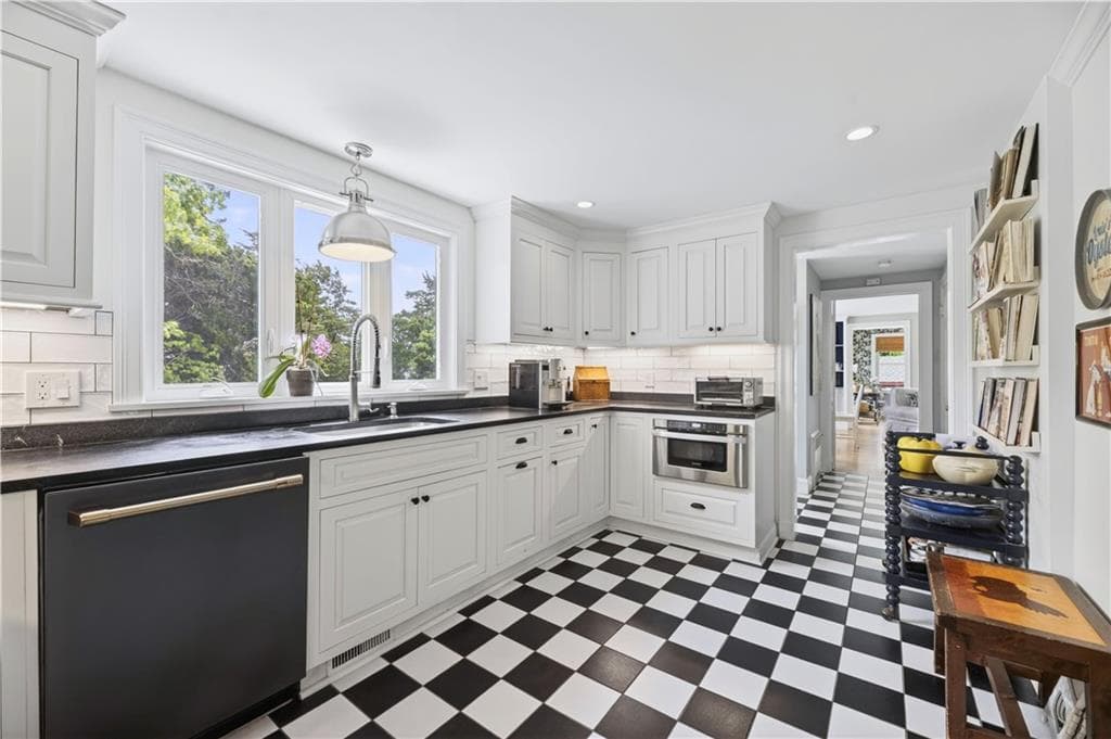 229 Shore Road photo 16