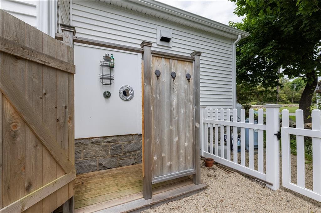 229 Shore Road photo 36