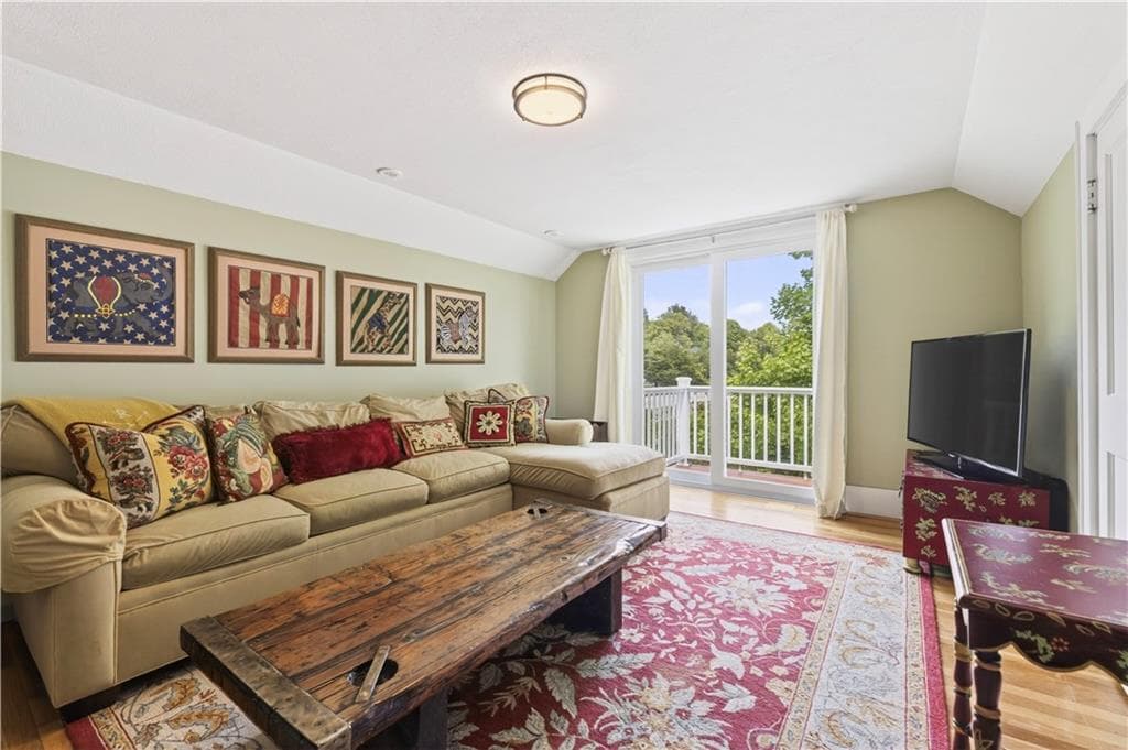 229 Shore Road photo 32