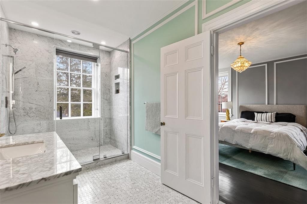 188 Blackstone Boulevard photo 38