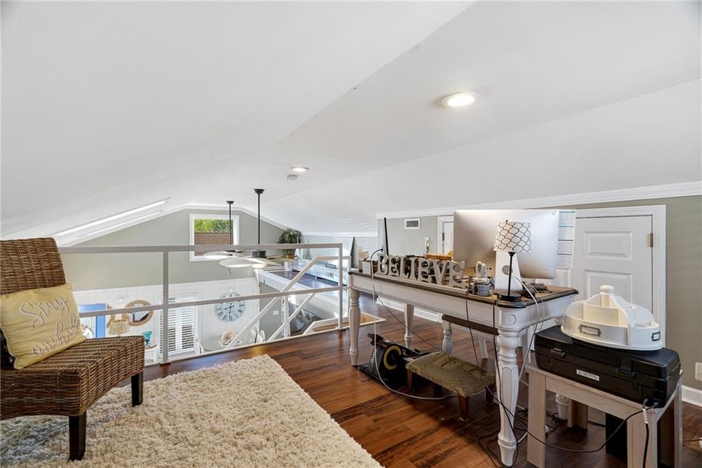 12 Montauk Avenue photo 23