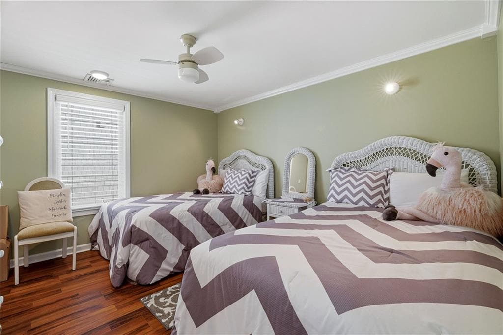 12 Montauk Avenue photo 22