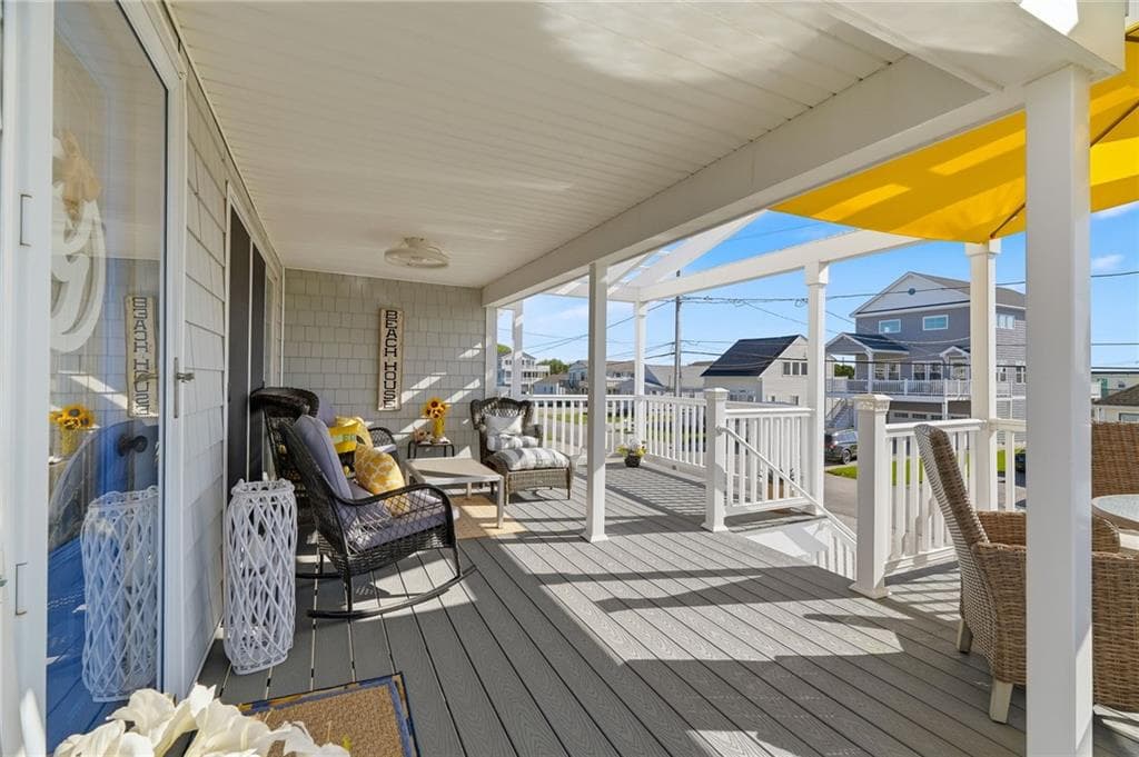 12 Montauk Avenue photo 9