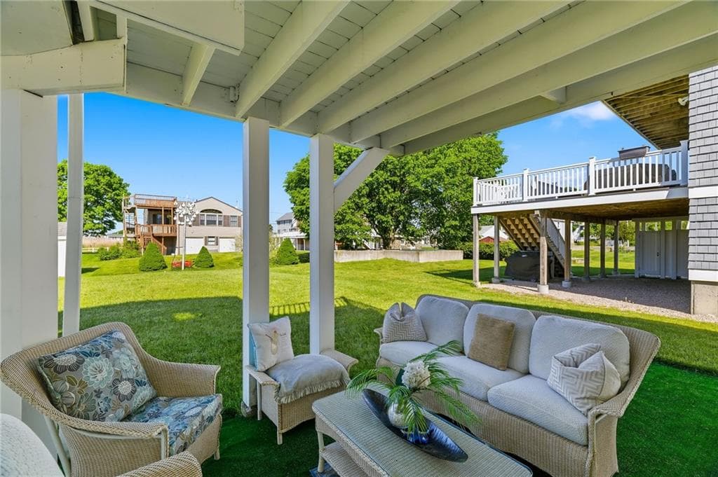 12 Montauk Avenue photo 38