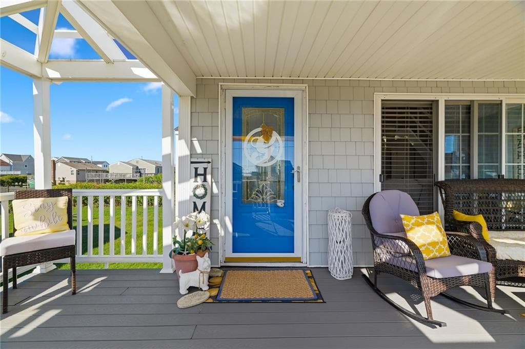 12 Montauk Avenue photo 10