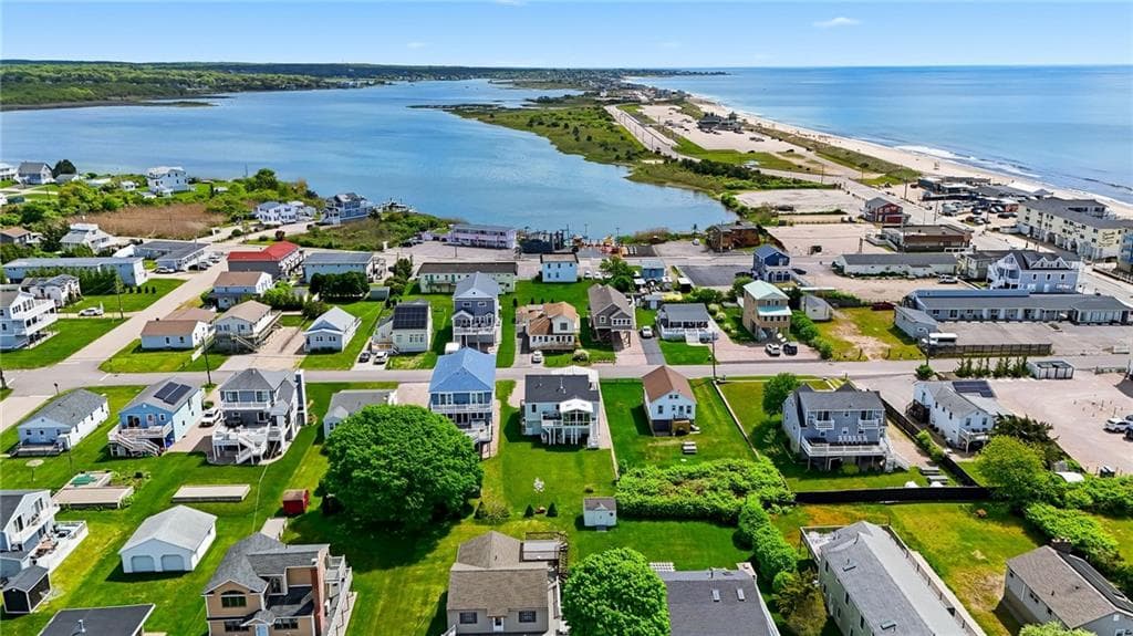12 Montauk Avenue photo 45