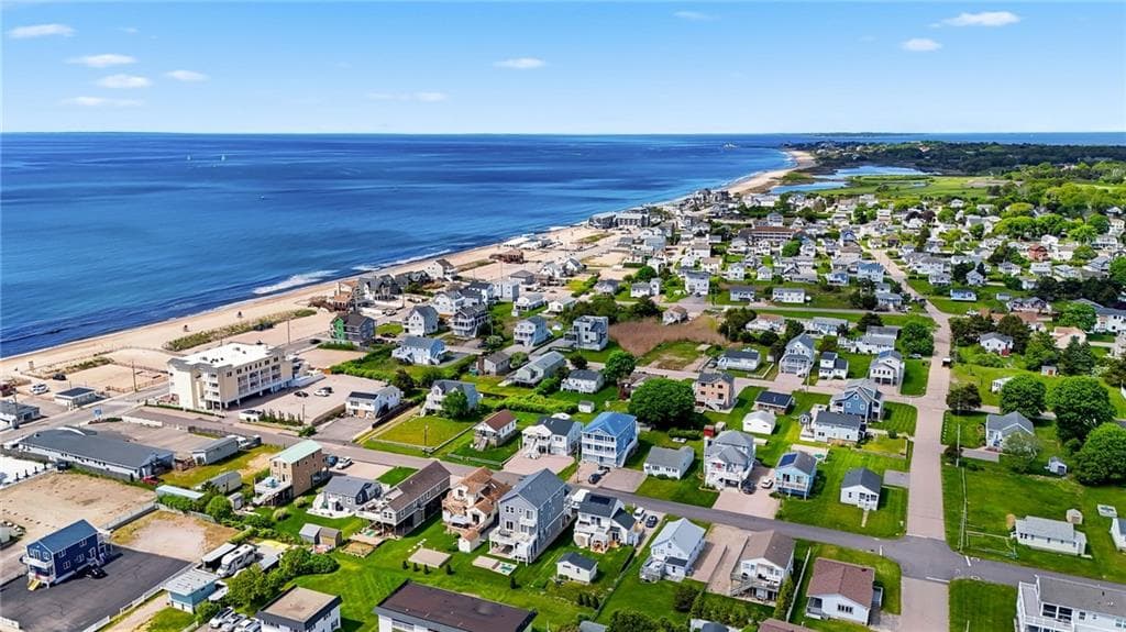 12 Montauk Avenue photo 44