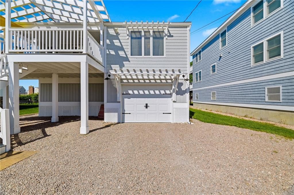 12 Montauk Avenue photo 4