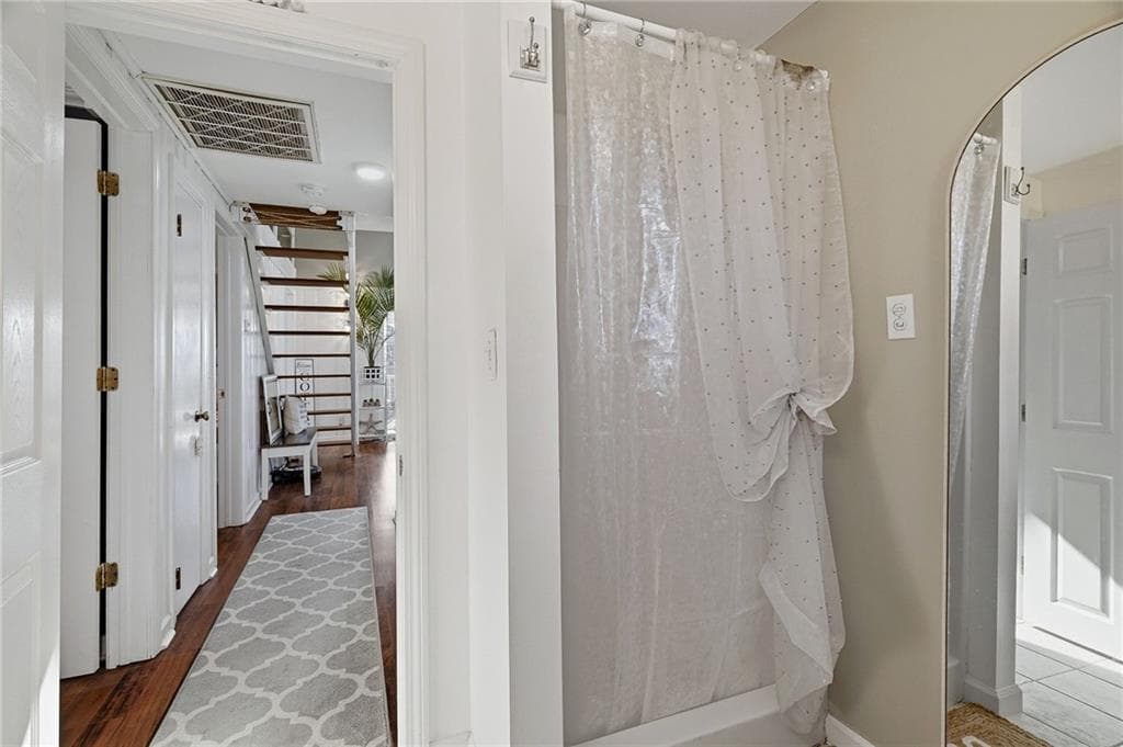 12 Montauk Avenue photo 25