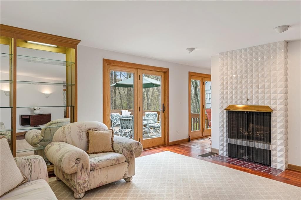 Single Family Residence at 94 Howland Road, Westport, photo 19 of 29