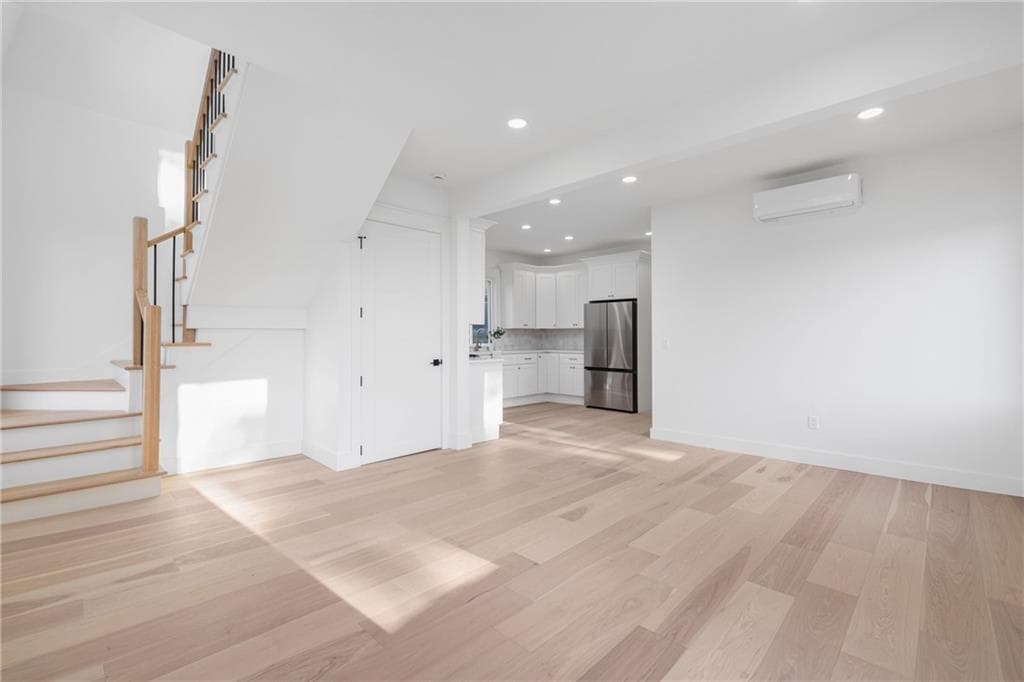 7 Sheffield Avenue photo 27