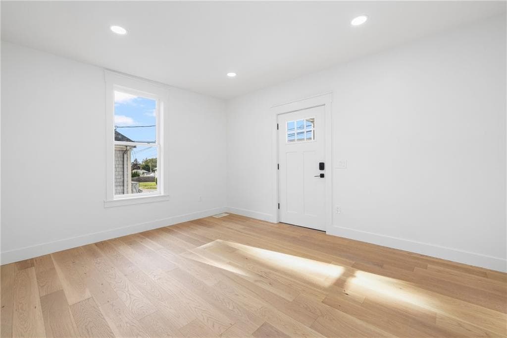 7 Sheffield Avenue photo 6
