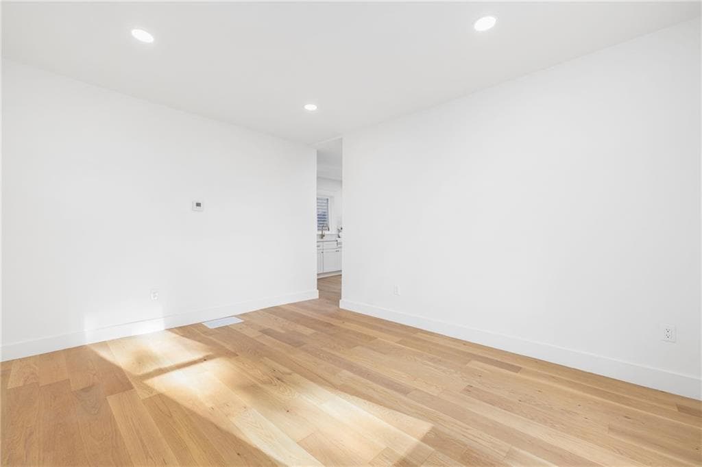 7 Sheffield Avenue photo 9