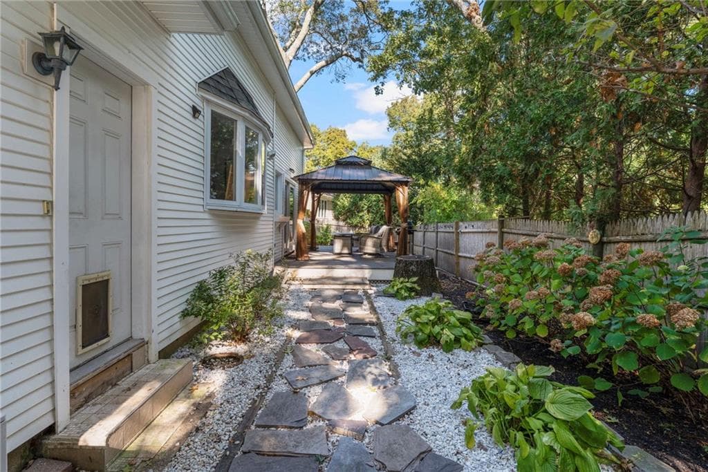 84 Hickory Drive photo 43
