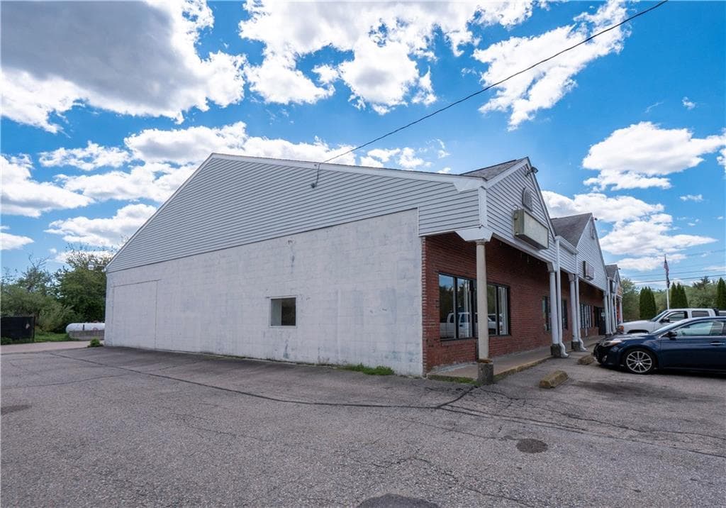 Commercial at 250 South County Trail, Exeter, photo 2 of 33
