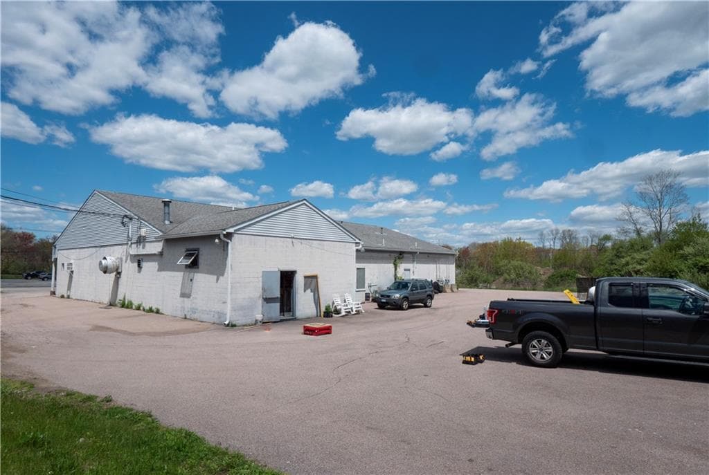 Commercial at 250 South County Trail, Exeter, photo 6 of 33