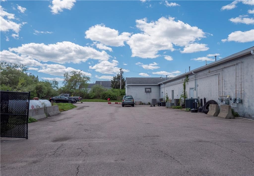 Commercial at 250 South County Trail, Exeter, photo 4 of 33