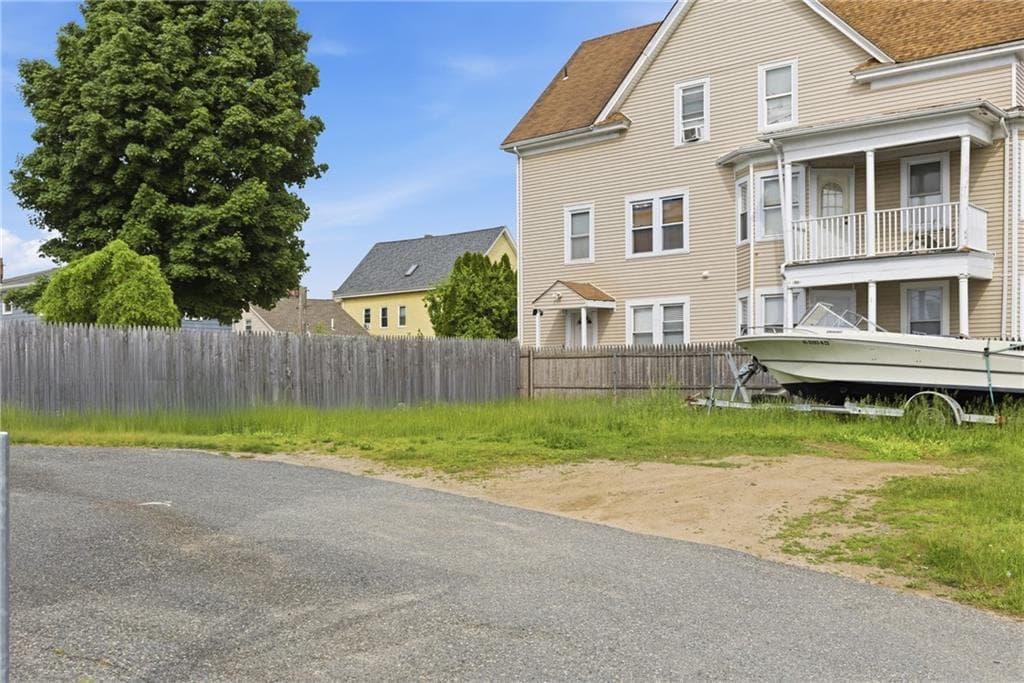 Multi Family at 46 Lilac Street, Pawtucket, photo 22 of 27