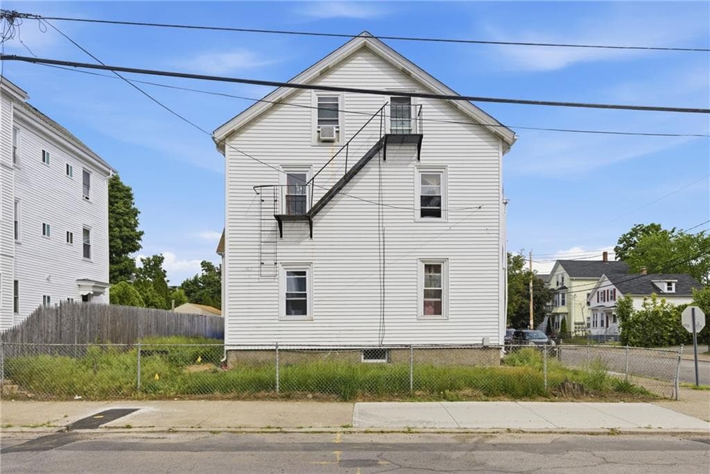 Multi Family at 46 Lilac Street, Pawtucket, photo 24 of 27