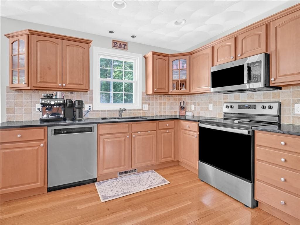 5 WEYMOUTH Lane photo 7