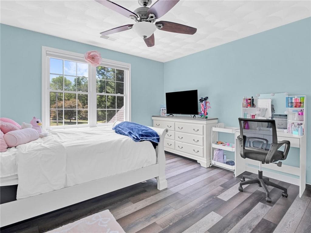 5 WEYMOUTH Lane photo 28