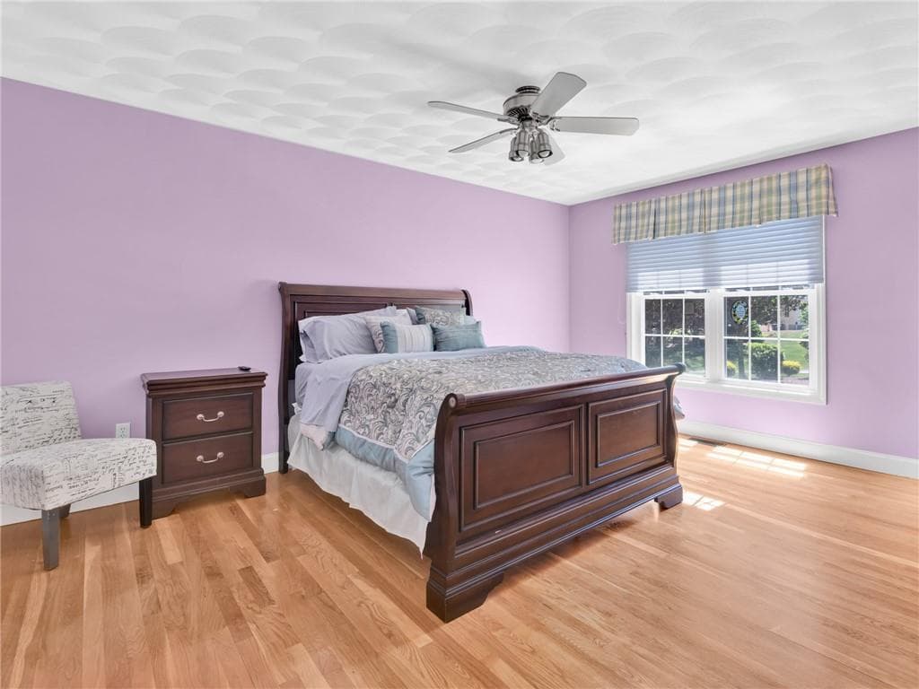5 WEYMOUTH Lane photo 19