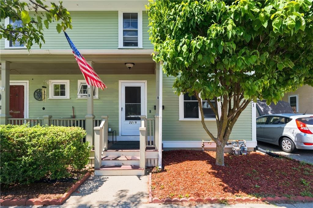 Condominium at 221 Early Street UNIT B, Providence, photo 6 of 23
