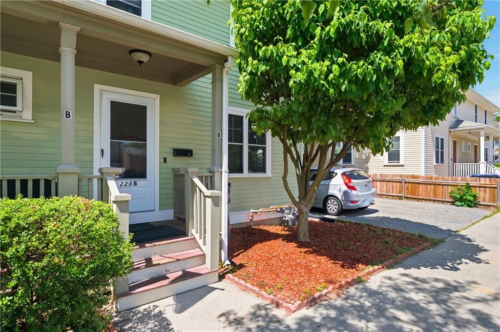 Condominium at 221 Early Street UNIT B, Providence, photo 7 of 23