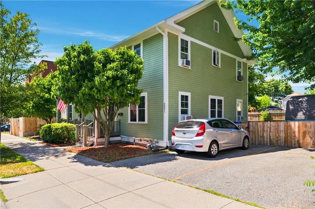 221 Early Street UNIT B
