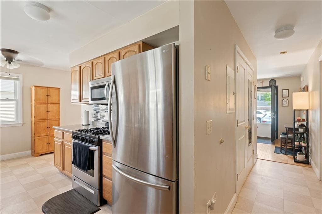 Condominium at 221 Early Street UNIT B, Providence, photo 19 of 23
