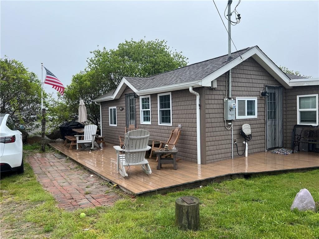 271 E Great Island Road photo 2