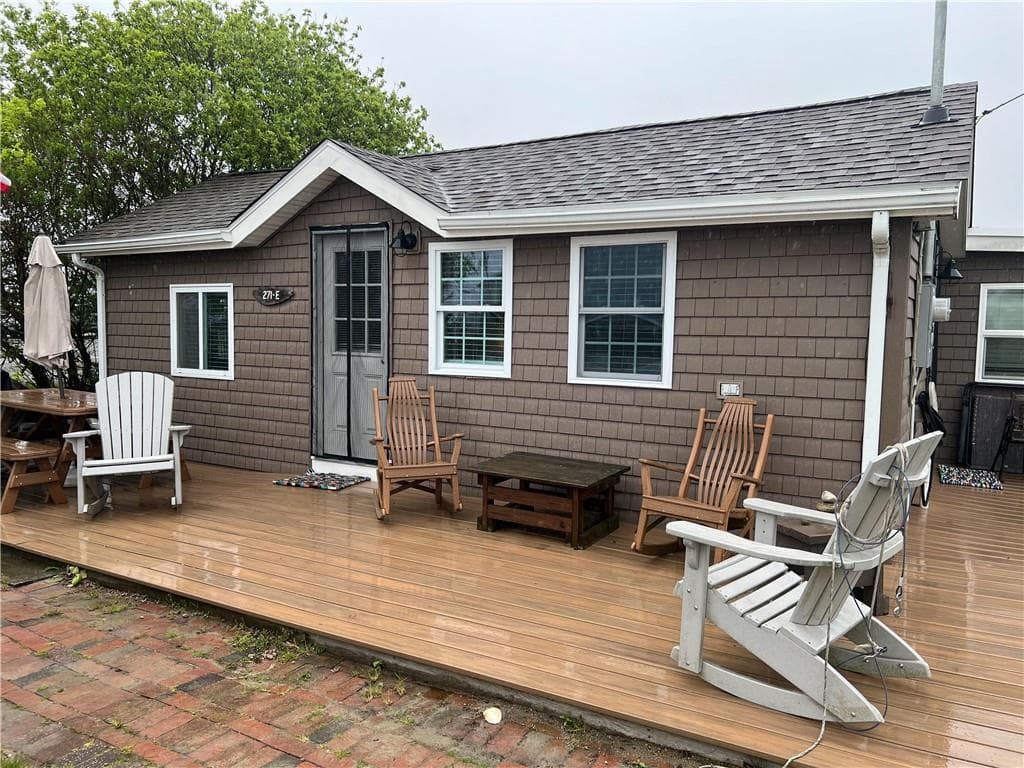 271 E Great Island Road