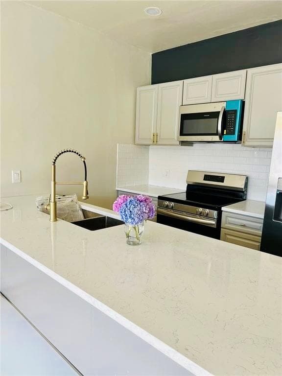 460 458 Smithfield Avenue photo 10