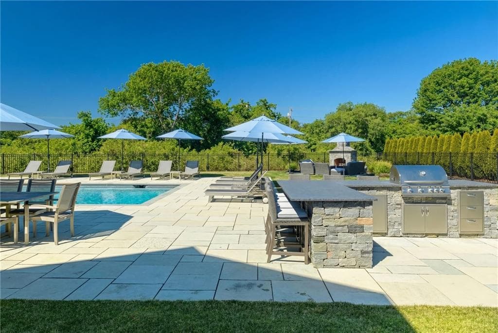 1048 Ocean Road Road photo 6