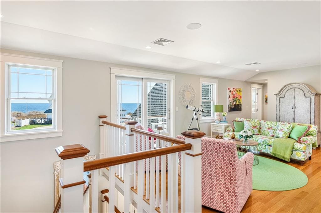 1048 Ocean Road Road photo 30