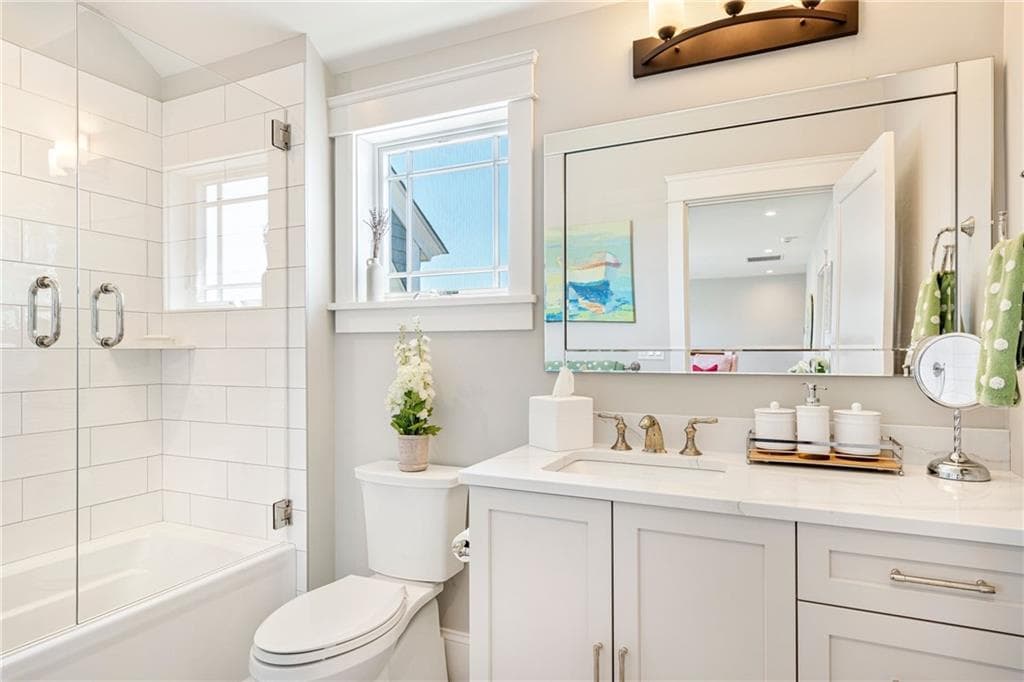 1048 Ocean Road Road photo 40