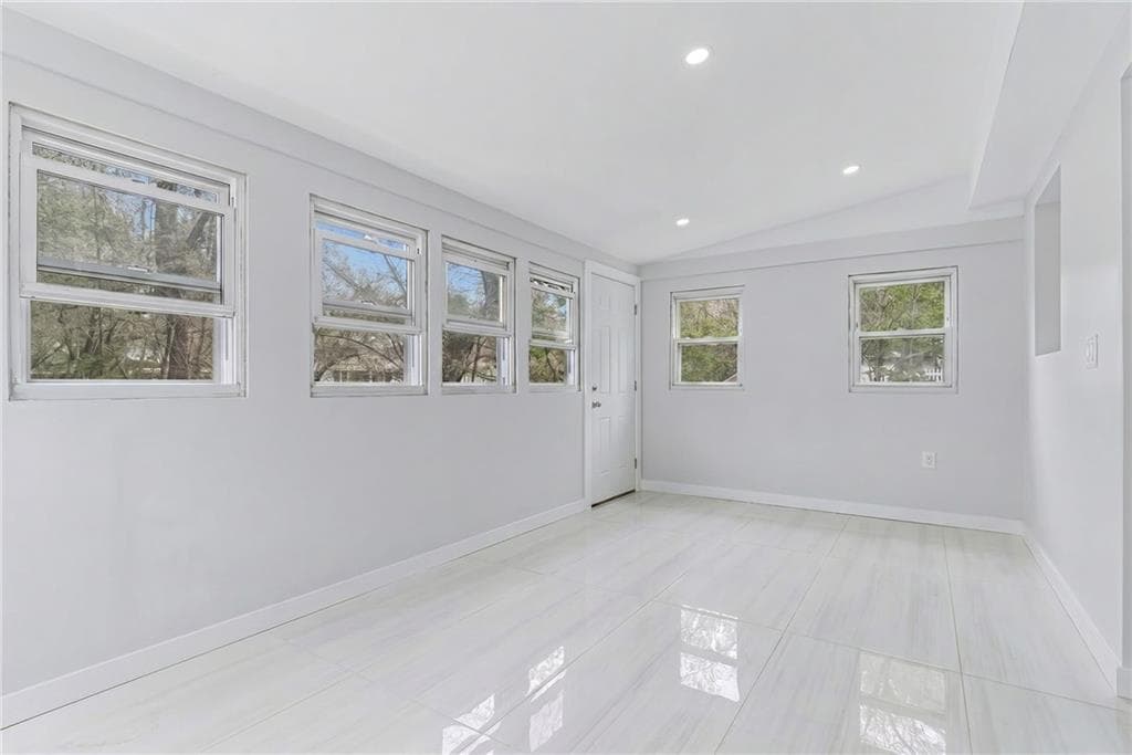 Single Family Residence at 27 Douglas Circle, Smithfield, photo 5 of 20