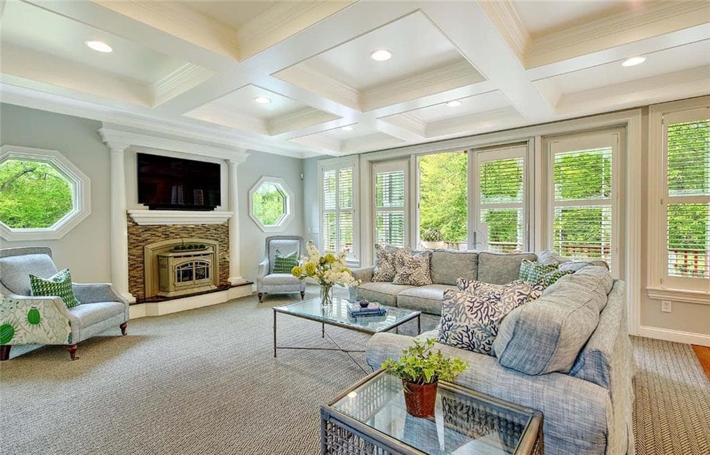 357 CONGDON Drive photo 6