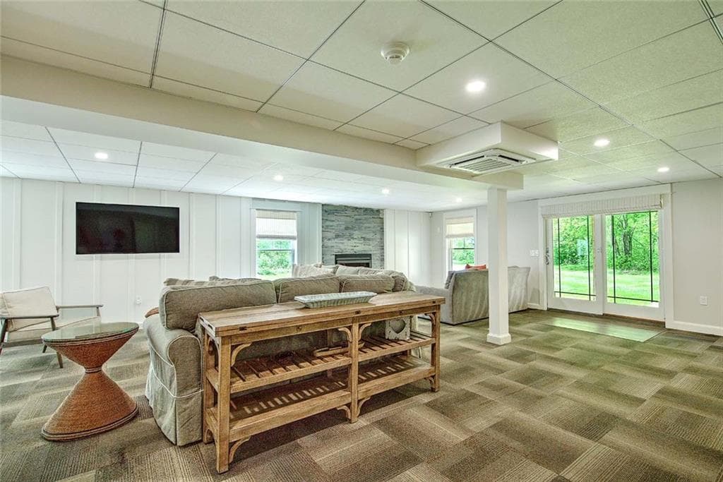 357 CONGDON Drive photo 35