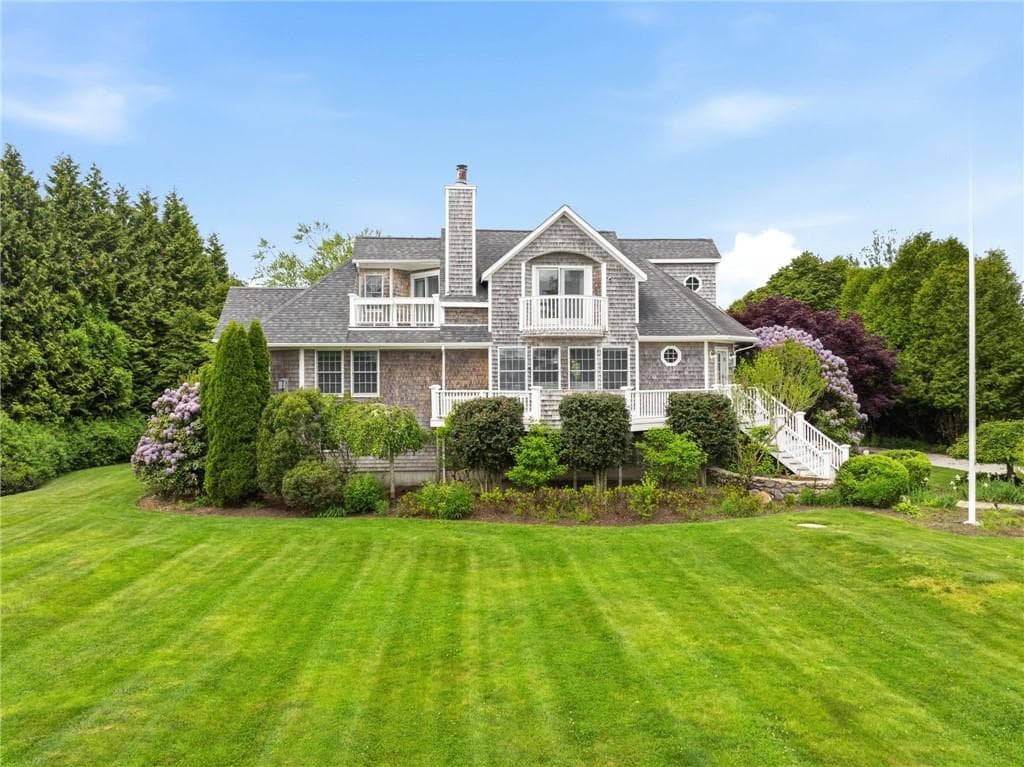 112 West Willow Lane